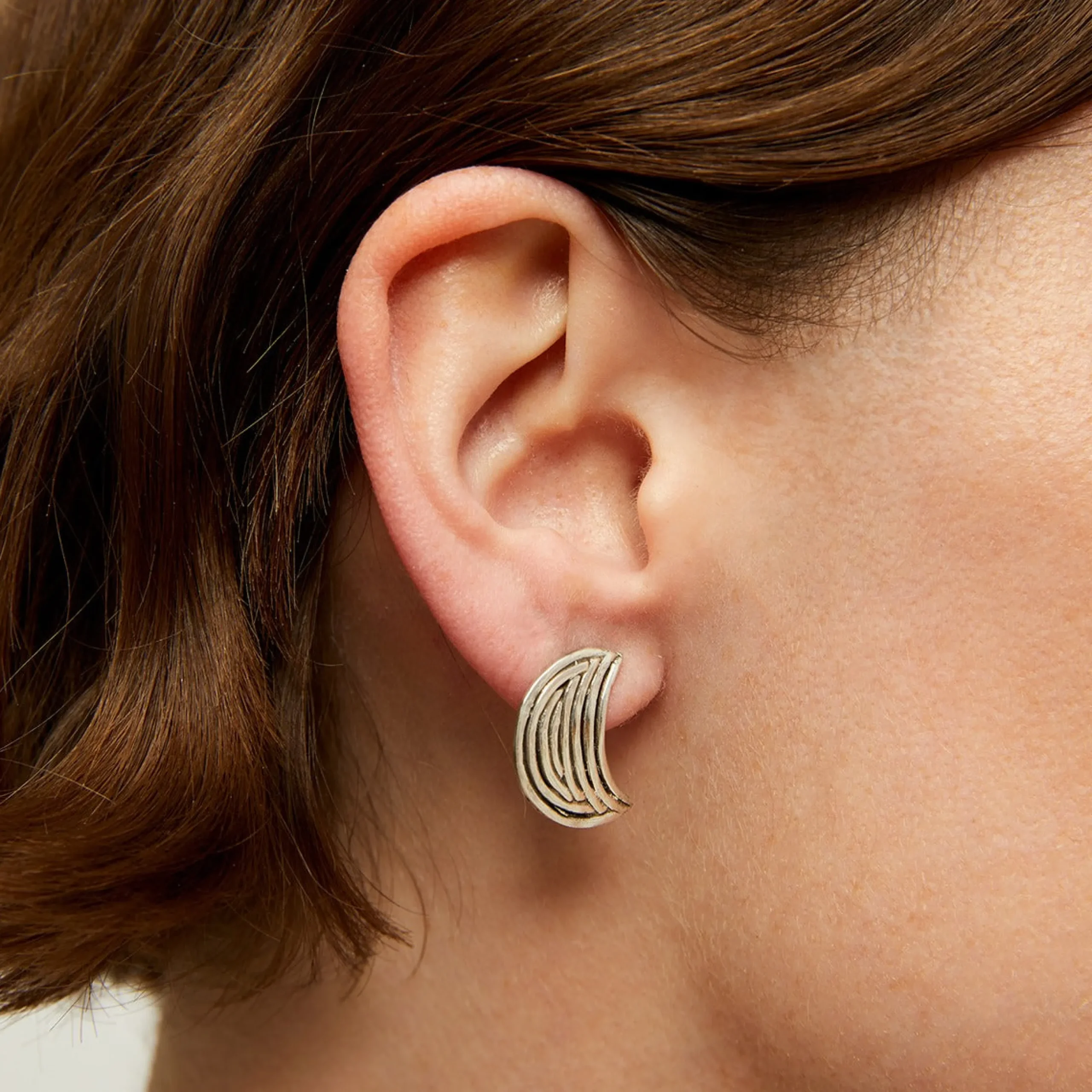 Boucles d'oreilles puces Luna Wave petit modèle